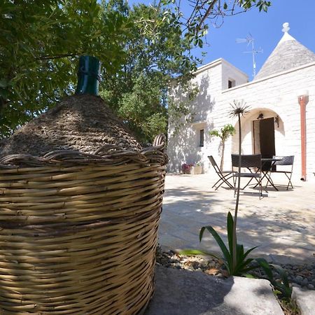 Trulli Petra Chiara Bed & Breakfast Locorotondo Exterior foto