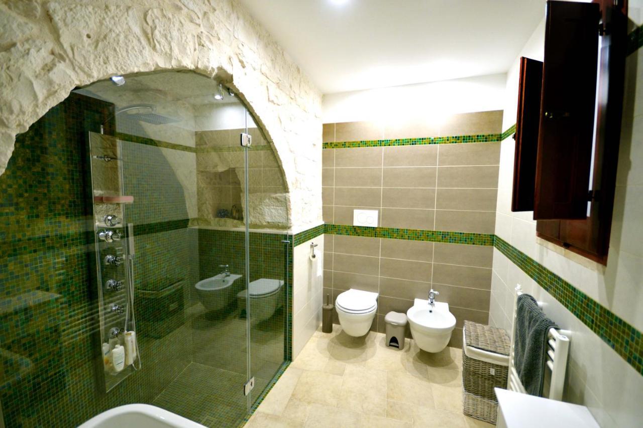 Trulli Petra Chiara Bed & Breakfast Locorotondo Exterior foto