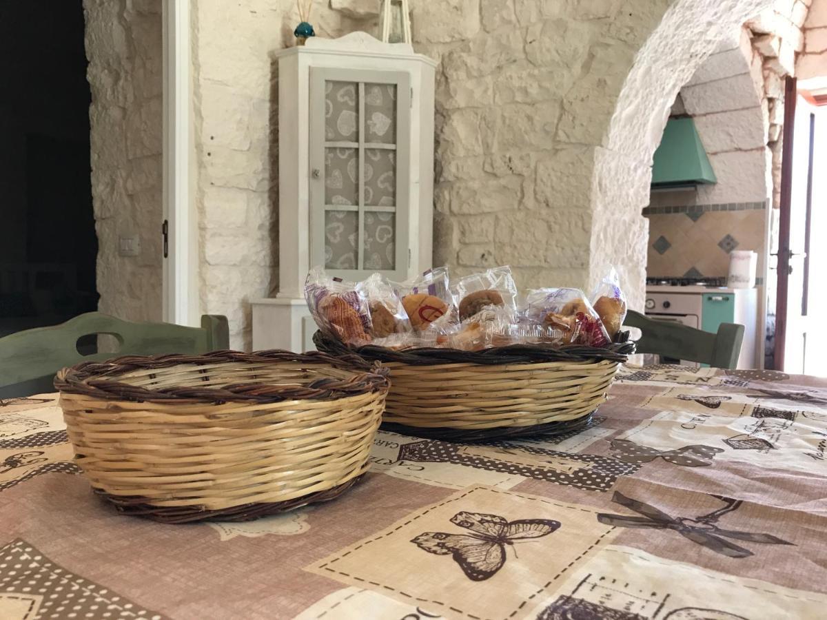 Trulli Petra Chiara Bed & Breakfast Locorotondo Exterior foto