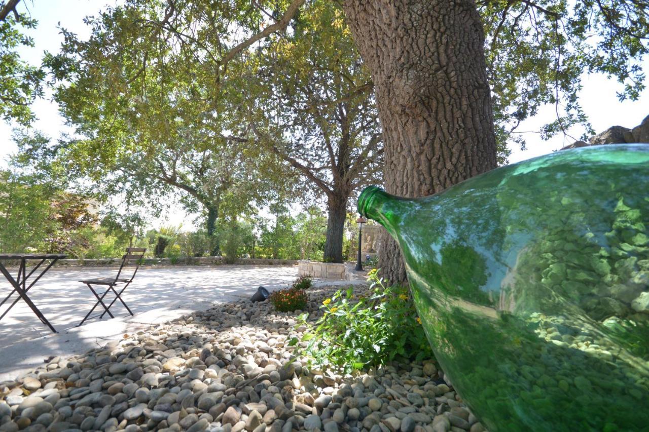 Trulli Petra Chiara Bed & Breakfast Locorotondo Exterior foto