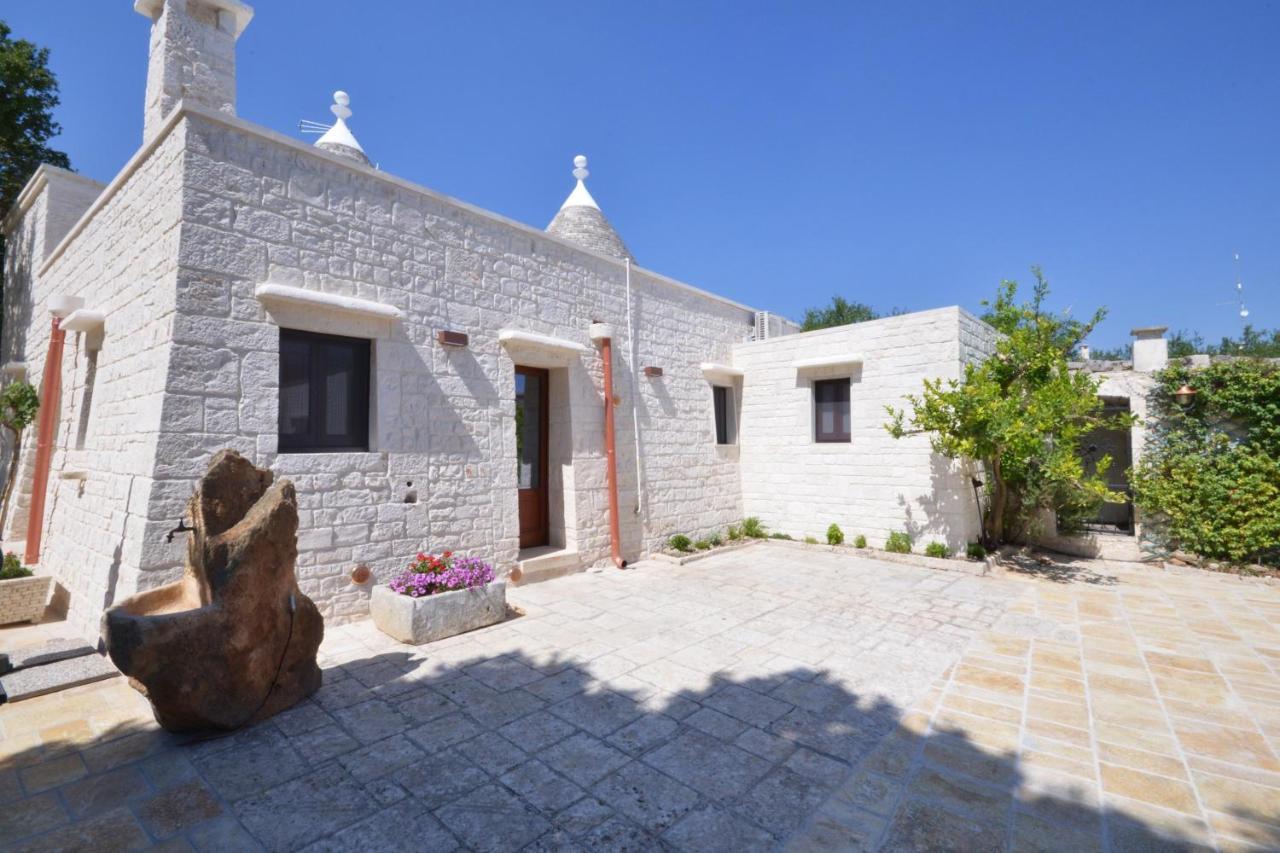 Trulli Petra Chiara Bed & Breakfast Locorotondo Exterior foto