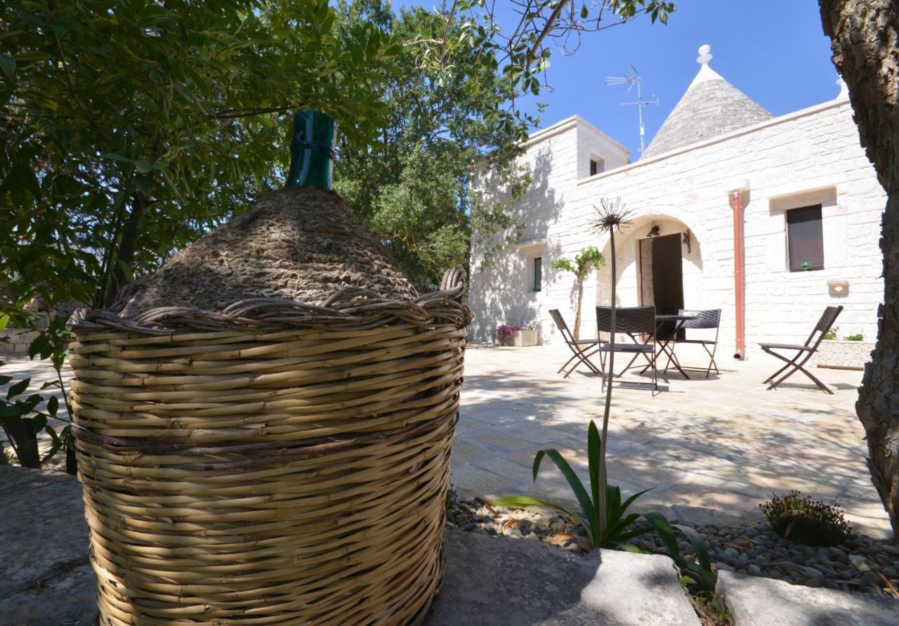 Trulli Petra Chiara Bed & Breakfast Locorotondo Exterior foto