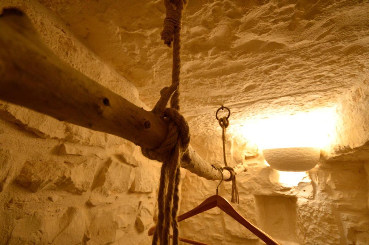 Trulli Petra Chiara Bed & Breakfast Locorotondo Exterior foto