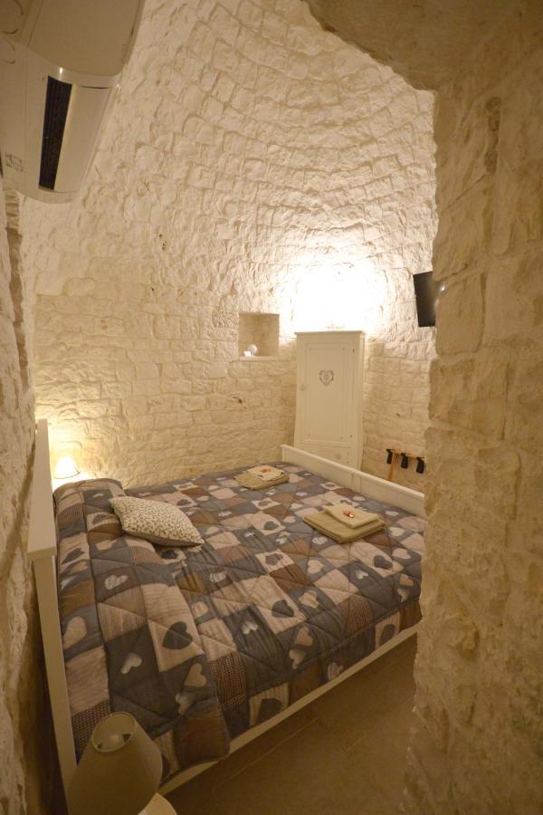 Trulli Petra Chiara Bed & Breakfast Locorotondo Exterior foto