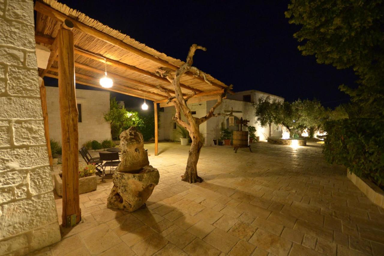 Trulli Petra Chiara Bed & Breakfast Locorotondo Exterior foto