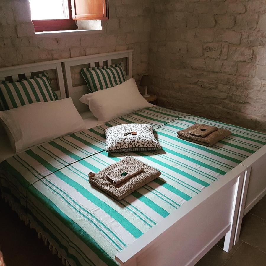 Trulli Petra Chiara Bed & Breakfast Locorotondo Exterior foto
