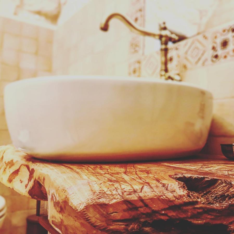Trulli Petra Chiara Bed & Breakfast Locorotondo Exterior foto