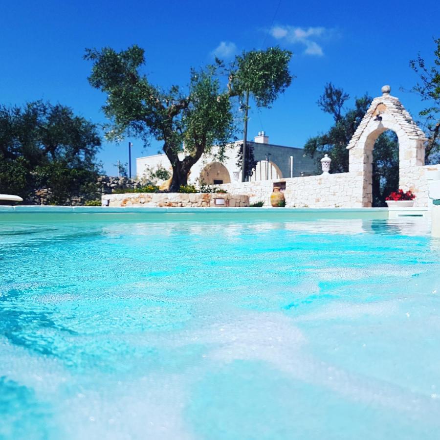 Trulli Petra Chiara Bed & Breakfast Locorotondo Exterior foto